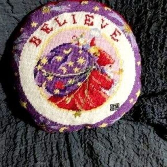 Vtg "Believe" Santa Needlepoint Decor Pillow - Picture 1 of 5